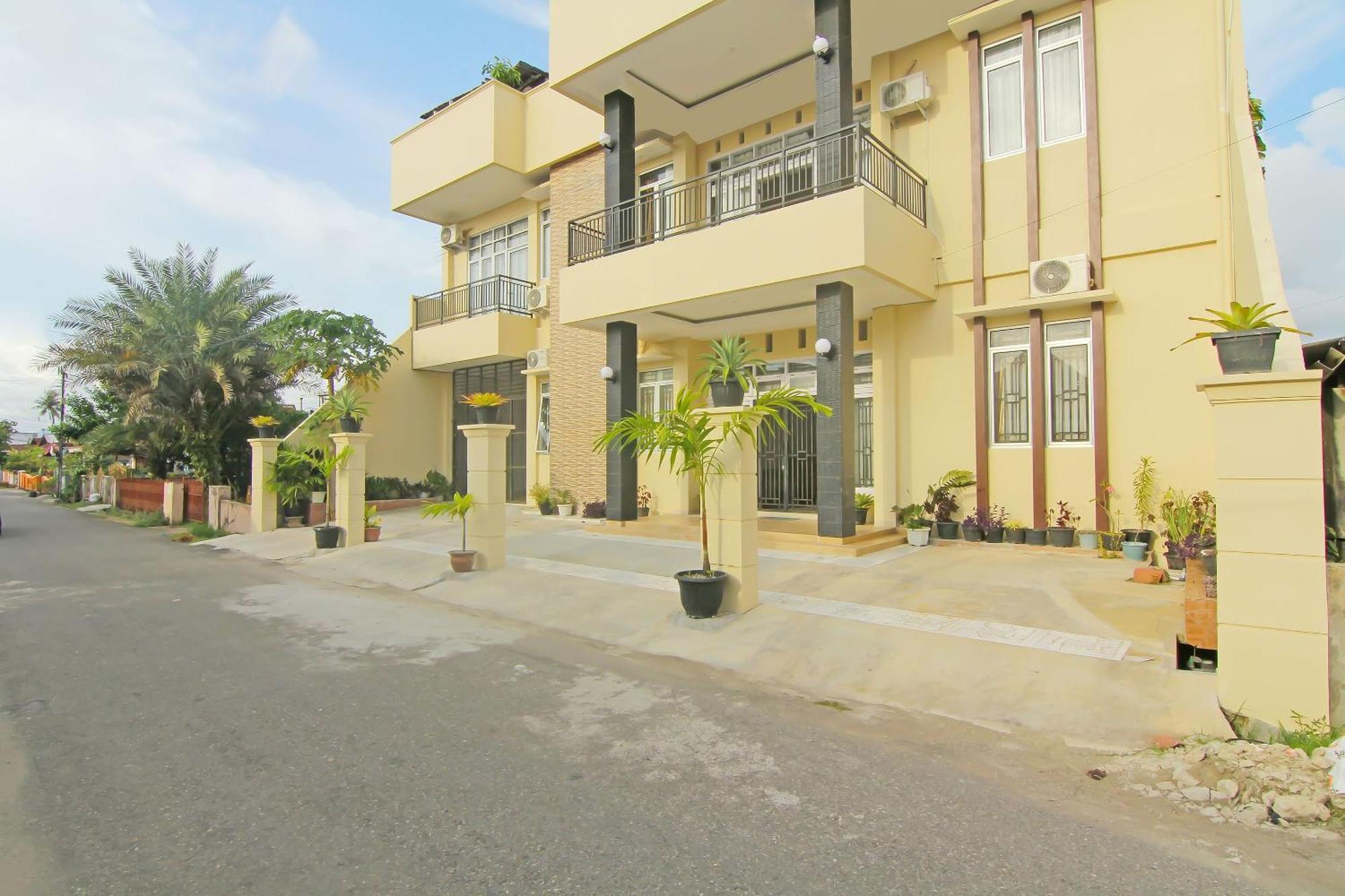 Danceneter Padang Formerly Utama Residence Exterior foto